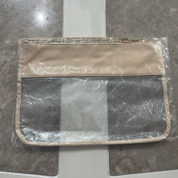 Travel pouch - Picture 2 of 2